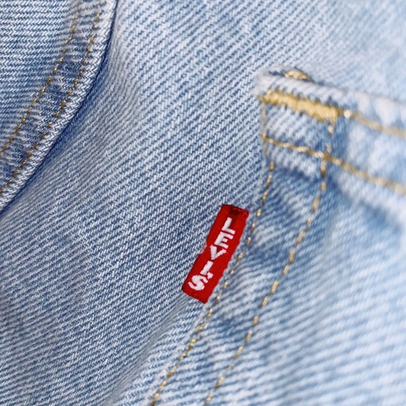 Levi’s 501 Big E Jeans High-Waisted Cropped Light Wash - Picture 3 of 5